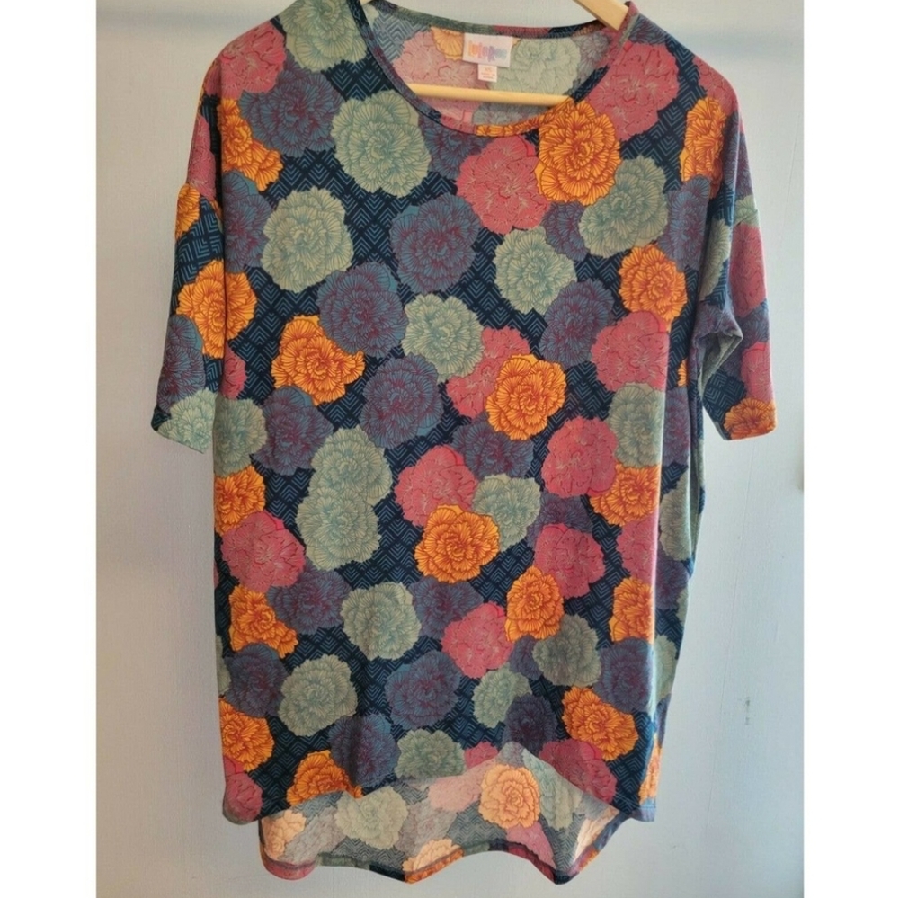 Lularoe Irma Flower Top